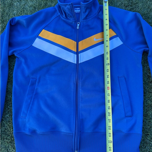 Nike Men's Blue Windbreaker with Orange and White Stripes - Picture 4 of 5